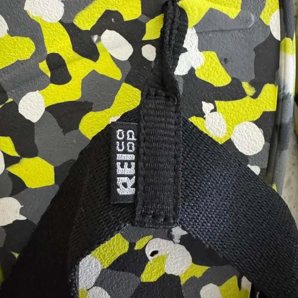 REI Co-op Camo Flip Flops Yellow Black Size 9